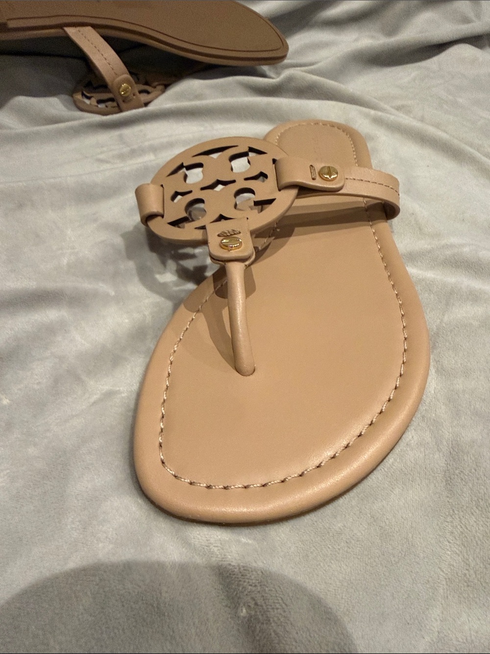 Tory Burch miller Leather Logo Thong Sandal - Picture 7 of 7